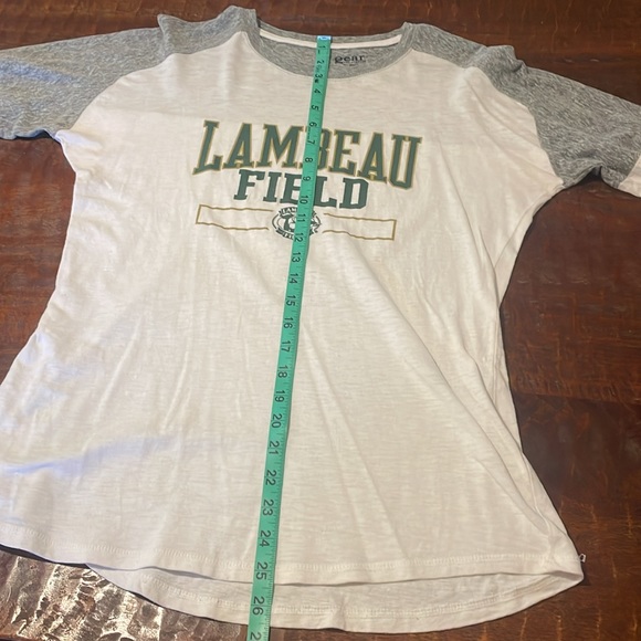 Green Bay Packers long sleeve - Picture 5 of 9